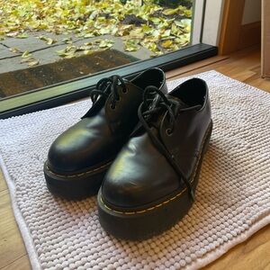 Women’s 8 Low Doc Marten Platforms